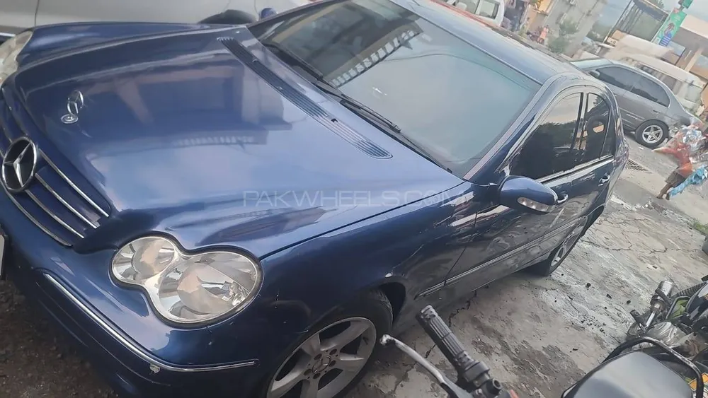 Mercedes Benz C Class 2006 for Sale in Islamabad Image-1