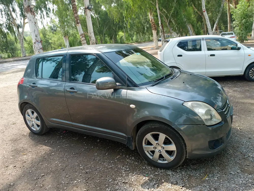 Suzuki Swift 2010 for Sale in Mardan Image-1