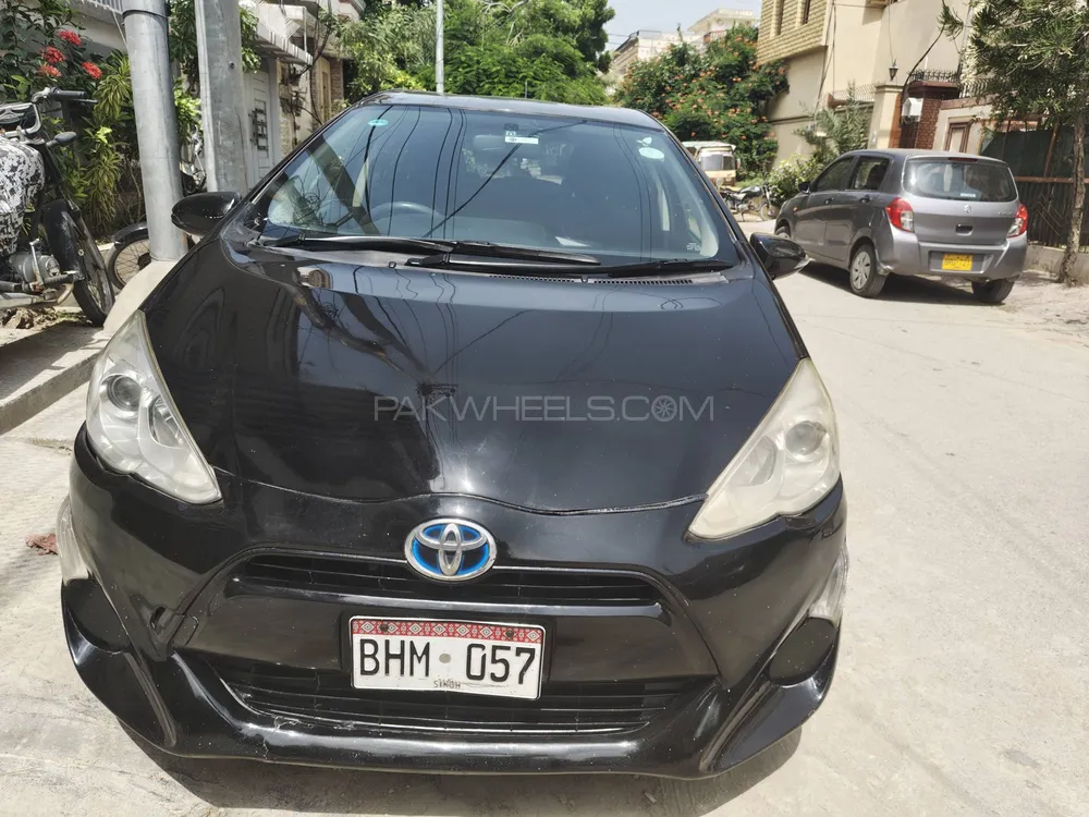 Toyota Aqua 2017 for Sale in Karachi Image-1