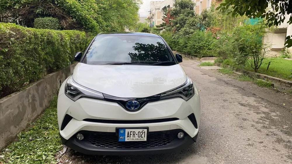 Toyota C-HR 2018 for Sale in Islamabad Image-1