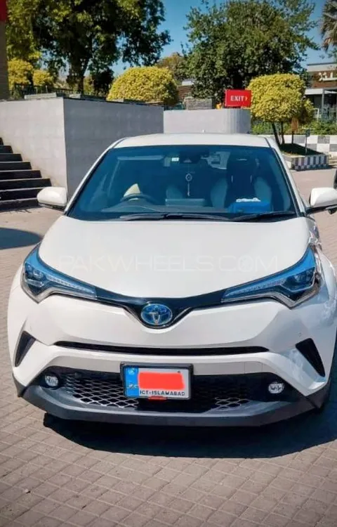 Toyota C-HR 2018 for Sale in Peshawar Image-1