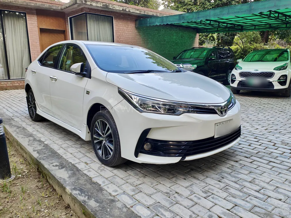 Toyota Corolla 2020 for Sale in Lahore Image-1