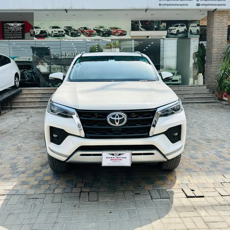 Toyota Fortuner 2022 for Sale in Islamabad Image-1
