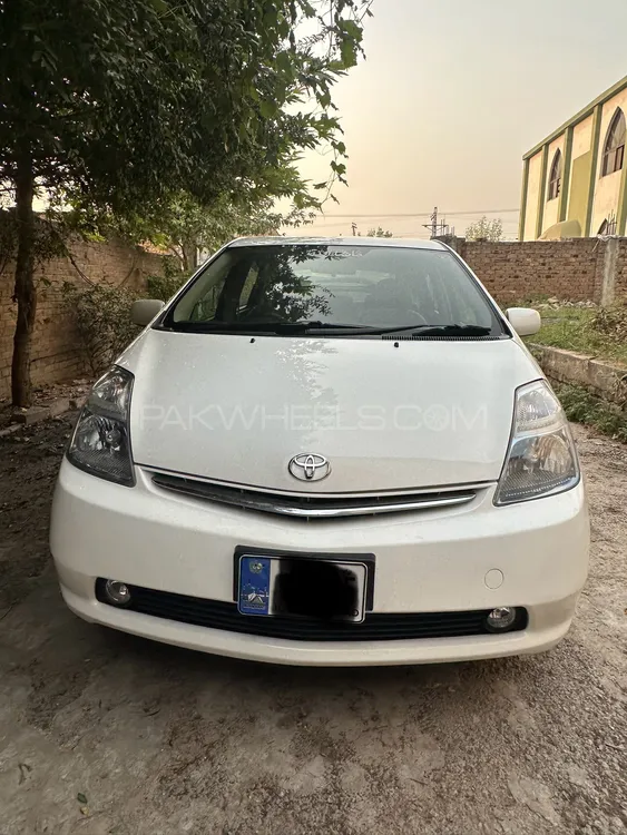 Toyota Prius 2008 for Sale in Islamabad Image-1