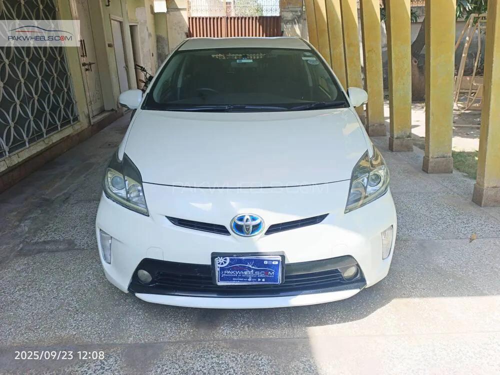 ٹویوٹا پریوس 2014 for Sale in ملتان Image-1