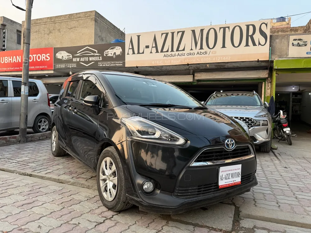 Toyota Sienta 2018 for Sale in Lahore Image-1
