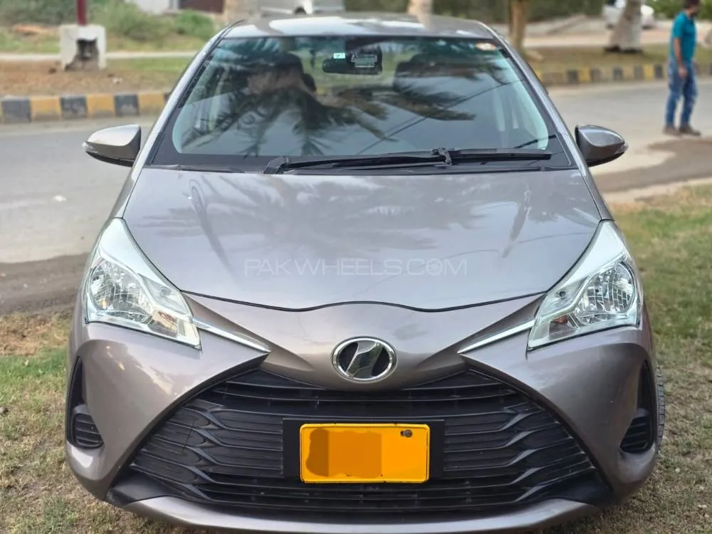 Toyota Vitz 2018 for Sale in Karachi Image-1