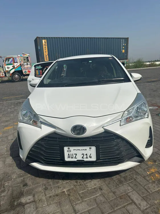 Toyota Vitz 2019 for Sale in Lahore Image-1