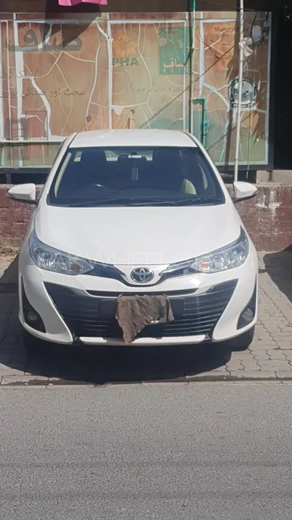 Toyota Yaris Sedan 2021 for Sale in Lahore Image-1