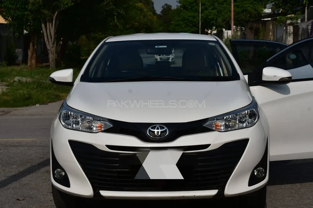 Toyota Yaris Sedan 2021 for Sale in Islamabad Image-1