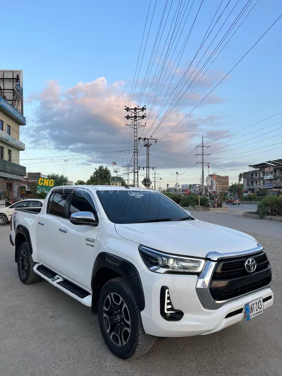 Toyota Hilux 2021 for Sale in Peshawar Image-1
