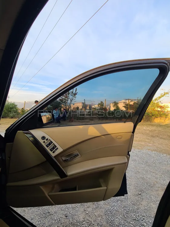 BMW 5 Series 2004 for Sale in Islamabad Image-1