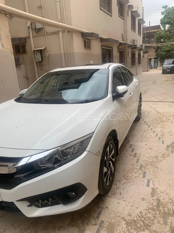 Honda Civic 2018 for Sale in Karachi Image-1