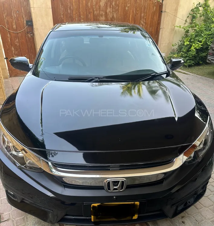 Honda Civic 2017 for Sale in Karachi Image-1