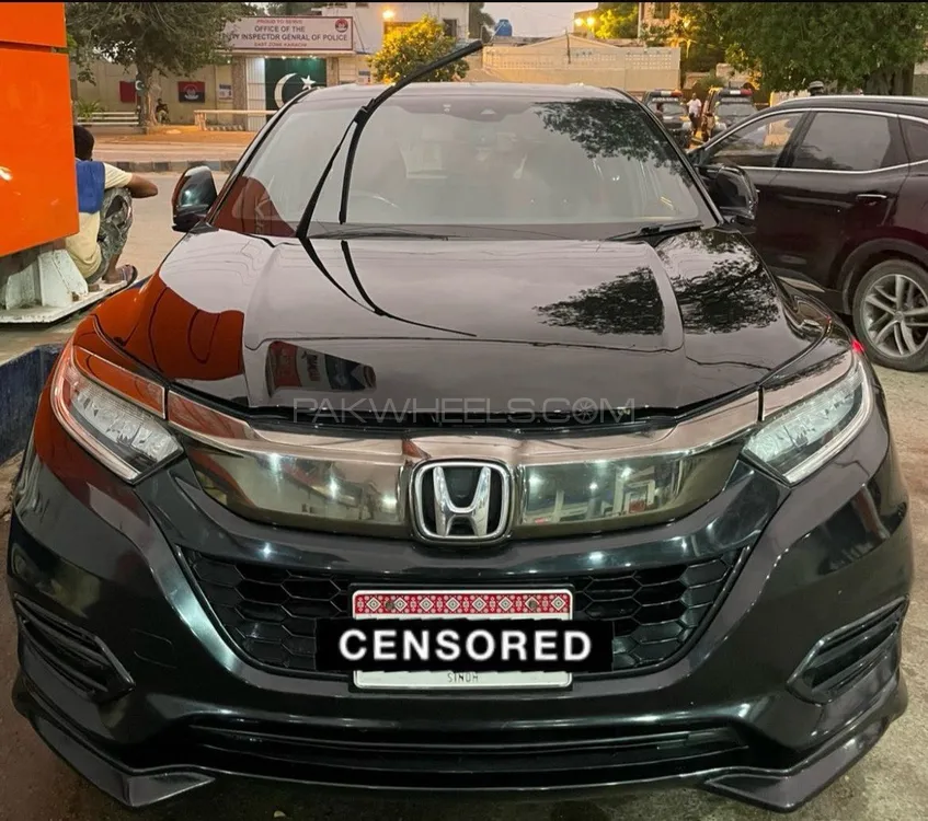 Honda Vezel 2018 for Sale in Karachi Image-1