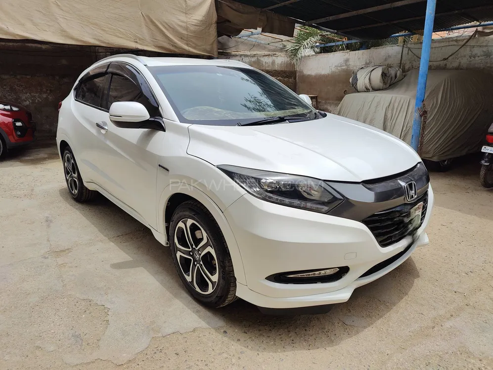 Honda Vezel 2015 for Sale in Karachi Image-1