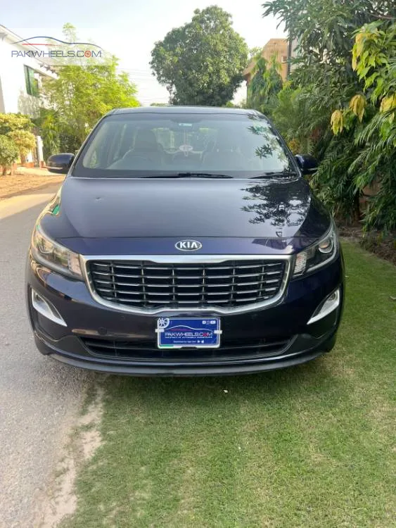KIA Carnival 2019 for Sale in Lahore Image-1