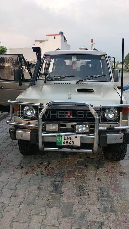 Mitsubishi Pajero 1989 for Sale in Lahore Image-1