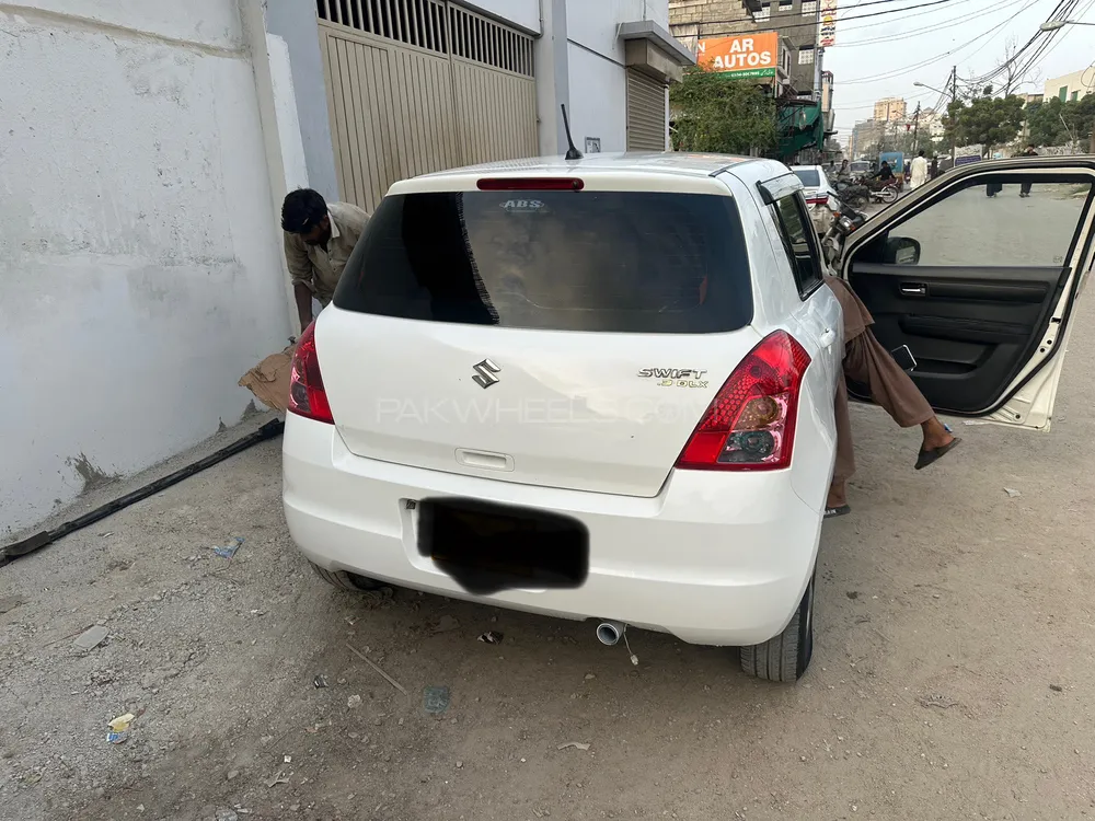Suzuki Swift 2016 for Sale in Karachi Image-1