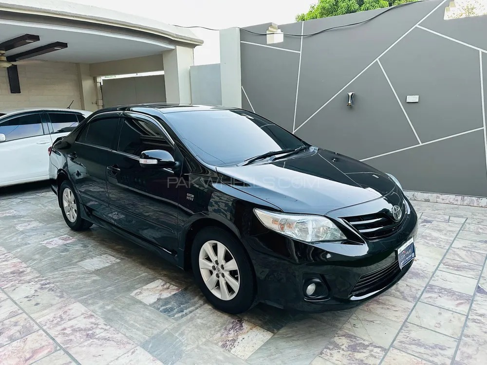 Toyota Corolla 2011 for Sale in Dera ismail khan Image-1