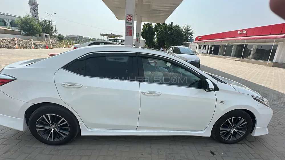 Toyota Corolla 2016 for Sale in Gujranwala Image-1