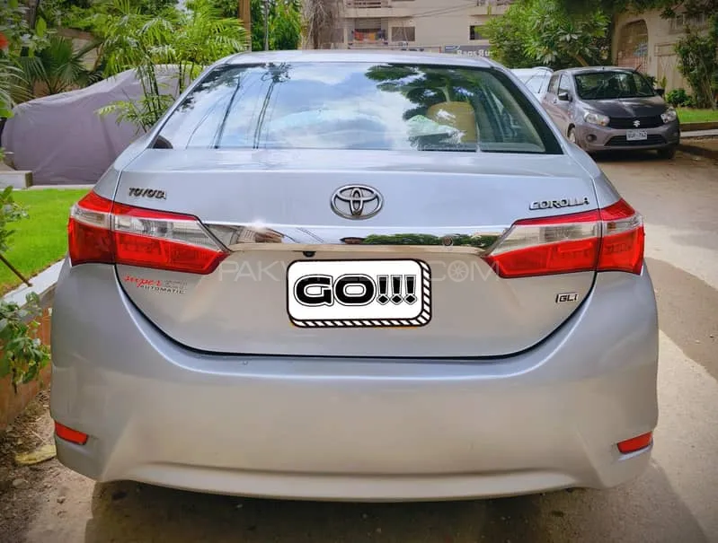Toyota Corolla 2015 for Sale in Karachi Image-1