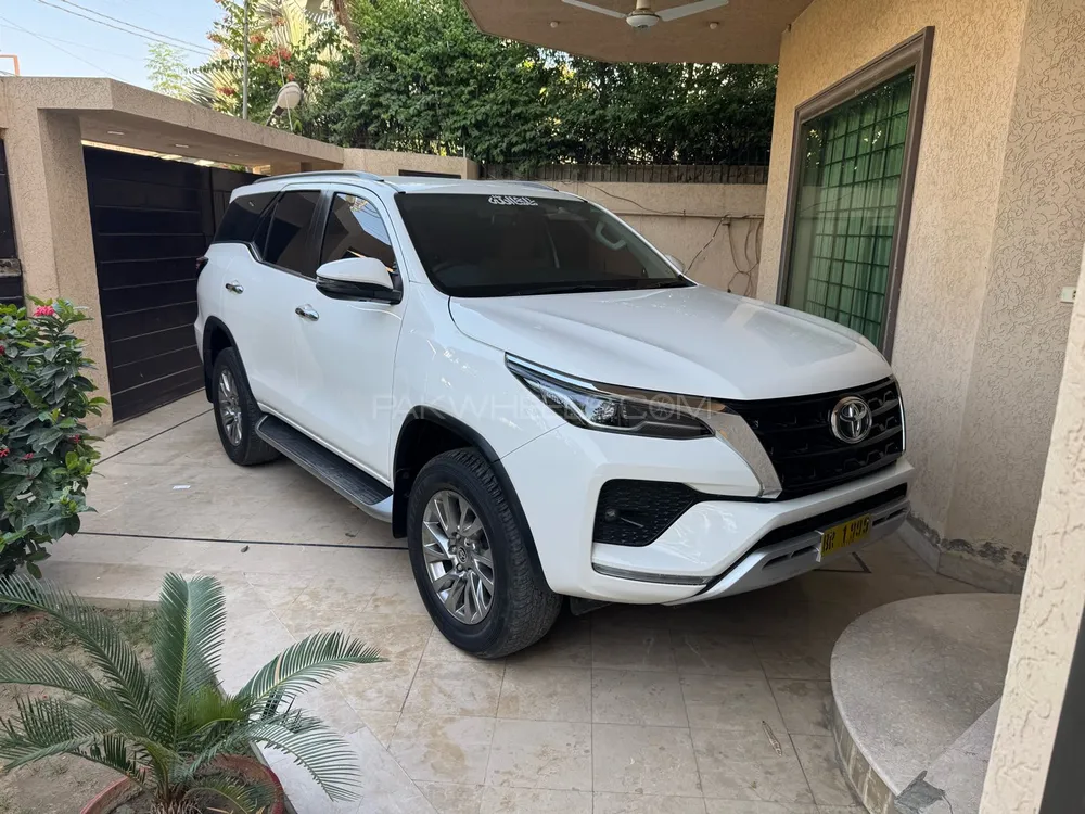 Toyota Fortuner 2022 for Sale in Karachi Image-1