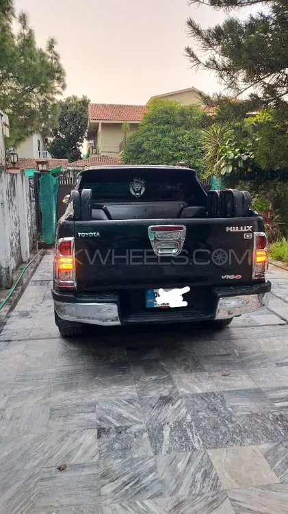 Toyota Hilux 2010 for Sale in Islamabad Image-1
