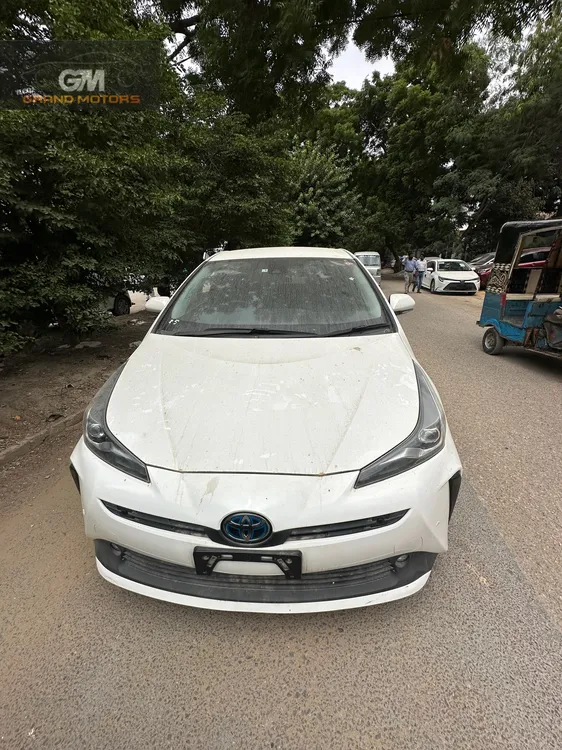 Toyota Prius 2021 for Sale in Karachi Image-1