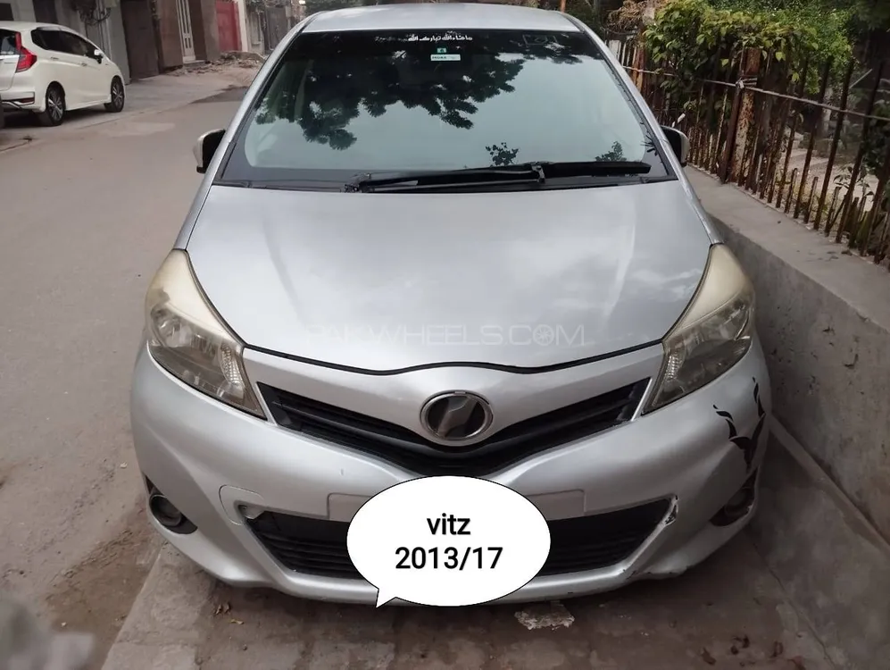 Toyota Vitz 2013 for Sale in Faisalabad Image-1