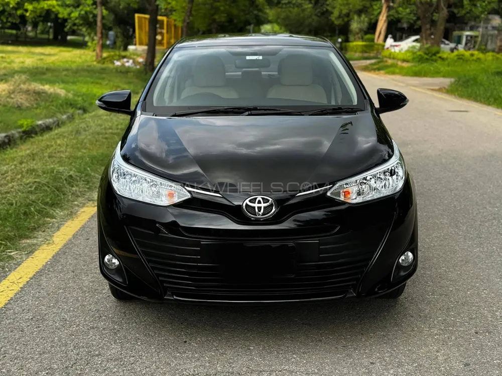 Toyota Yaris Sedan 2023 for Sale in Karachi Image-1