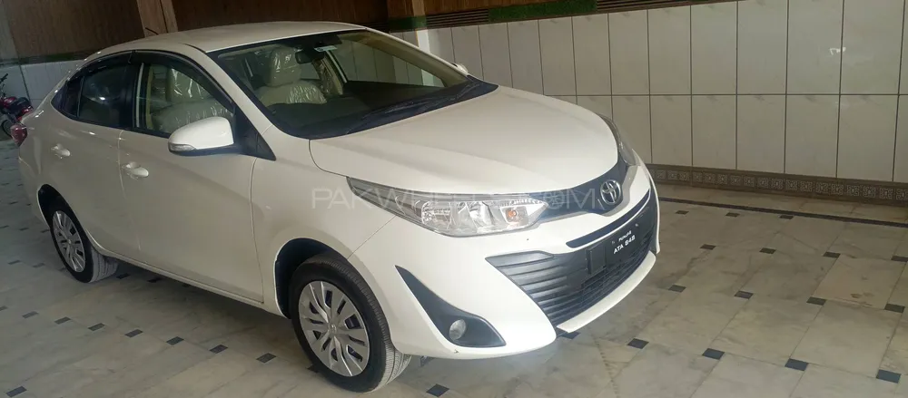 Toyota Yaris Sedan 2023 for Sale in Gujranwala Image-1