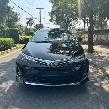 Toyota Corolla Altis Grande X CVT-i 1.8 Beige Interior 2021