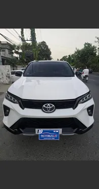 Toyota Fortuner 2.7 V 2021