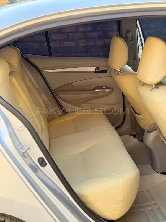 Honda City 2015 for Sale in Abbottabad Honda City 2015 for Sale in Abbottabad Image-11