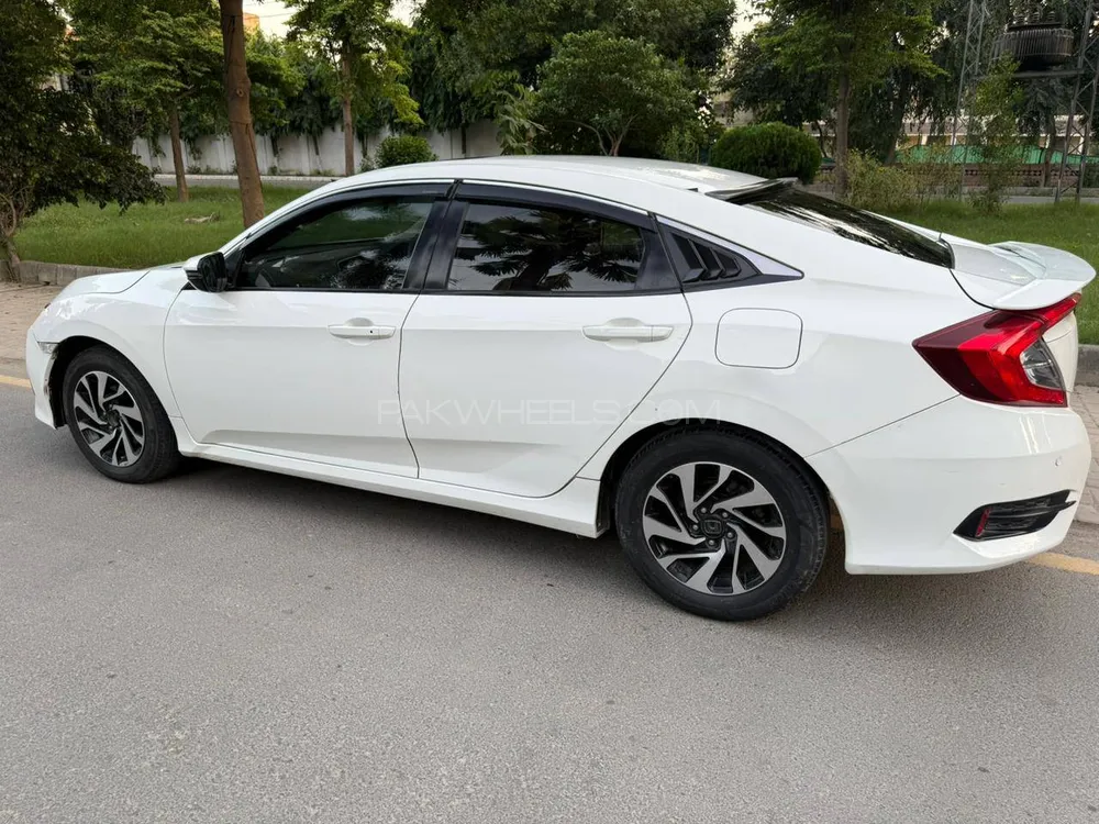 Honda Civic 2017 for Sale in Lahore Image-1