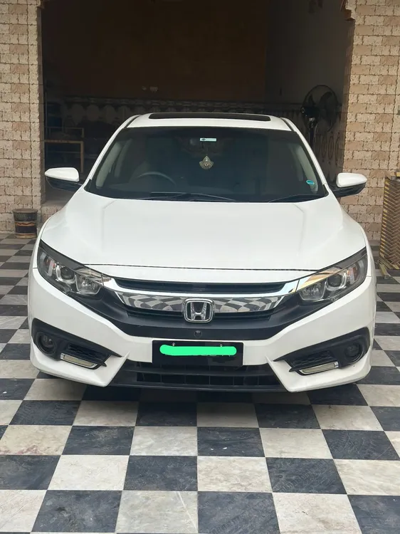 Honda Civic 2018 for Sale in Peshawar Image-1