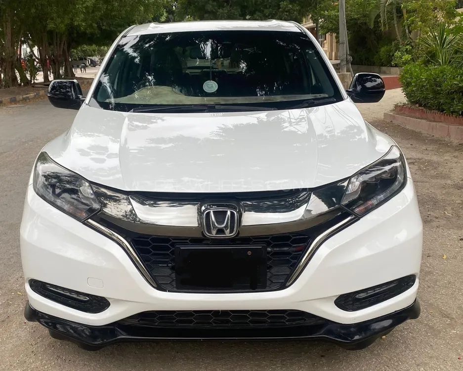Honda Vezel 2016 for Sale in Karachi Honda Vezel 2016 for Sale in Karachi Image-1