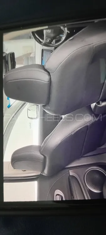 Honda Vezel 2015 for Sale in Abbottabad Honda Vezel 2015 for Sale in Abbottabad Image-12