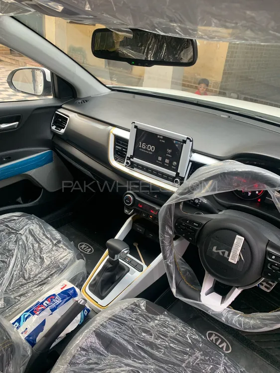 KIA Stonic 2024 for Sale in Islamabad Image-1