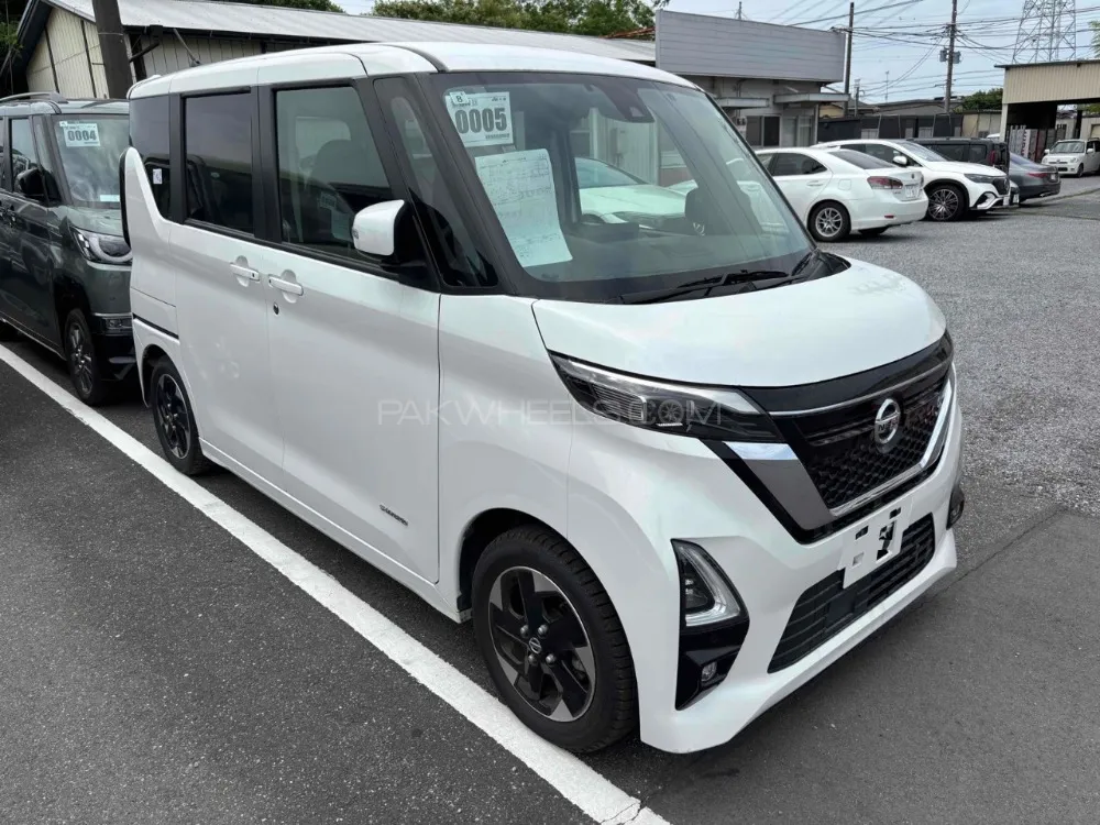 Nissan Dayz Roox 2022 for Sale in Karachi Image-1
