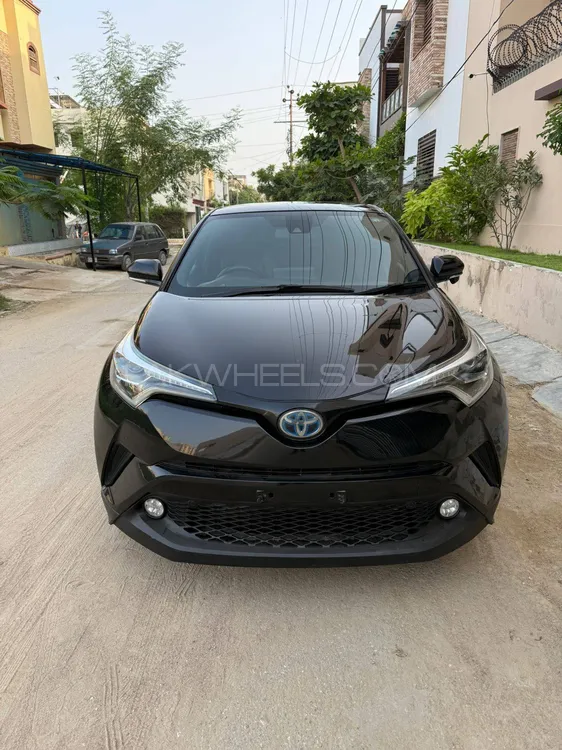 Toyota C-HR 2017 for Sale in Karachi Image-1