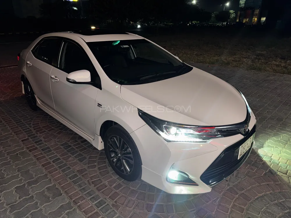 Toyota Corolla 2021 for Sale in Lahore Image-1