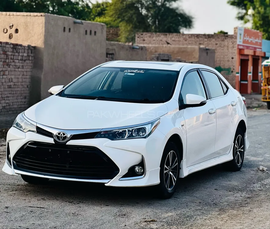 Toyota Corolla 2018 for Sale in Jhang Image-1