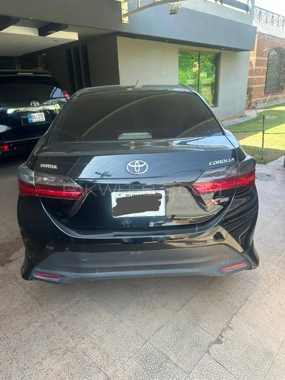 Toyota Corolla 2015 for Sale in Lahore Image-1