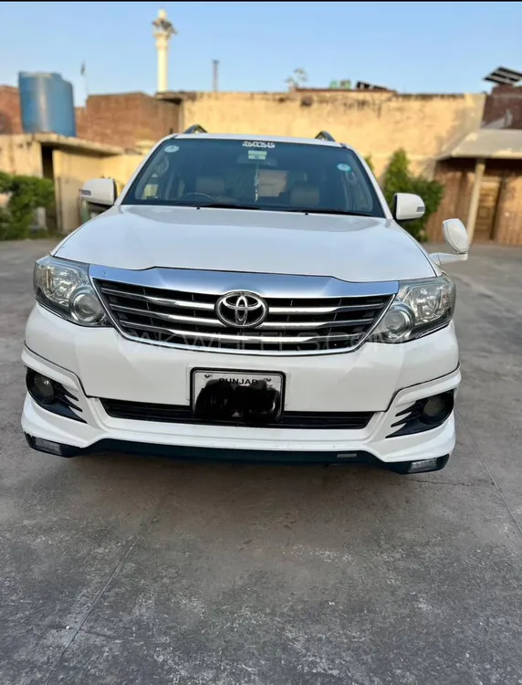 Toyota Fortuner 2016 for Sale in Lahore Image-1
