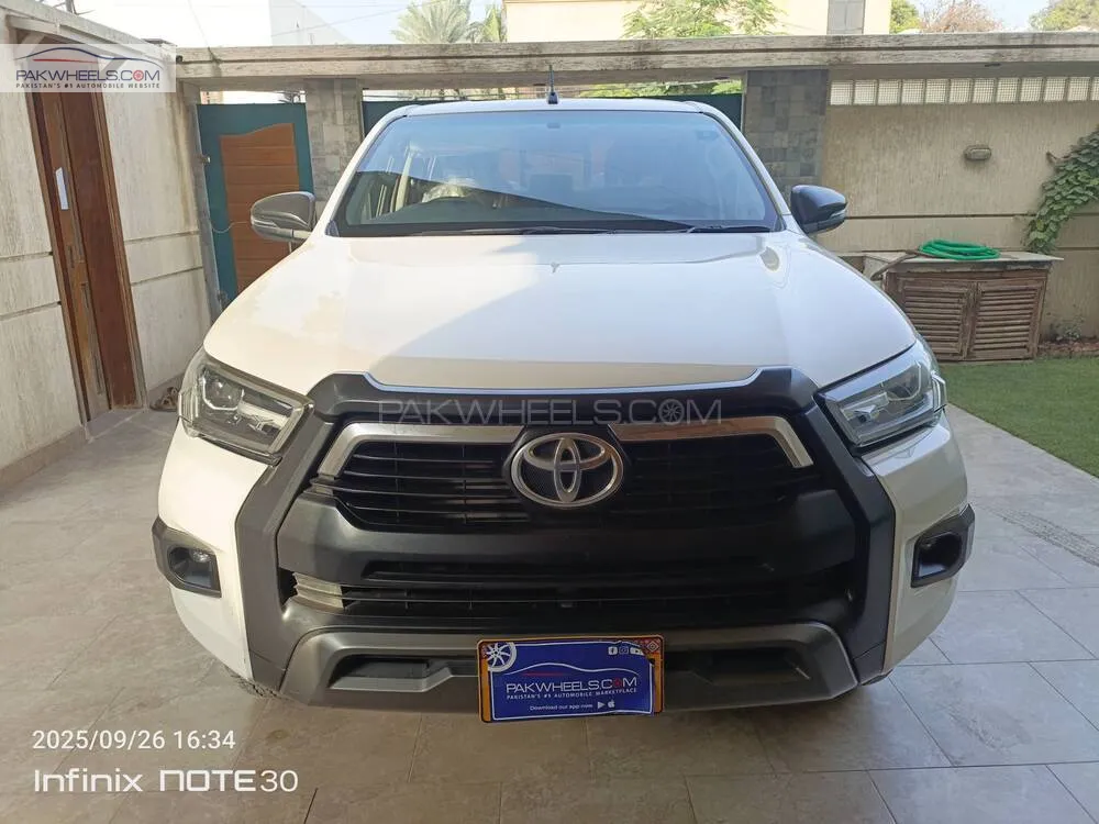 Toyota Hilux 2023 for Sale in Karachi Image-1