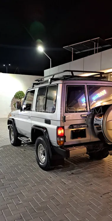 Toyota Land Cruiser 1987 for Sale in Islamabad Image-1