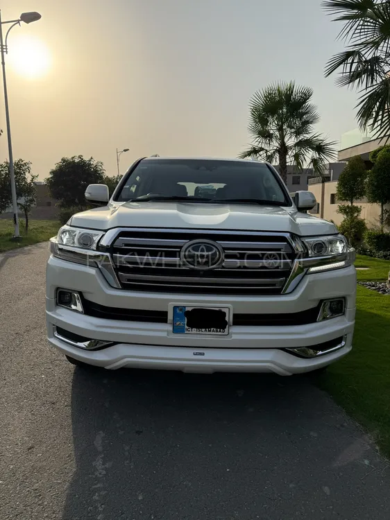 Toyota Land Cruiser 2017 for Sale in Lahore Image-1