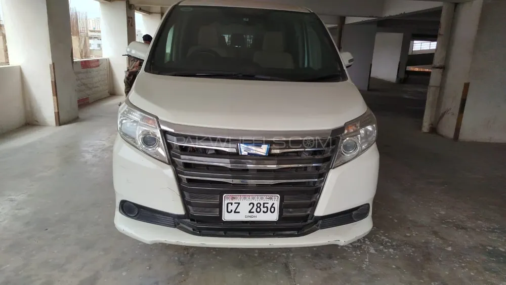 Toyota Noah 2015 for Sale in Karachi Image-1